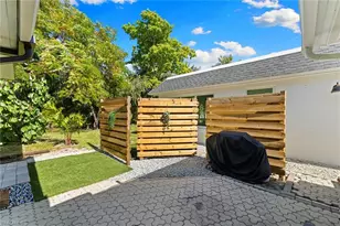 19 Knights Bridge Rd, Naples, FL 34112 - Photo 33