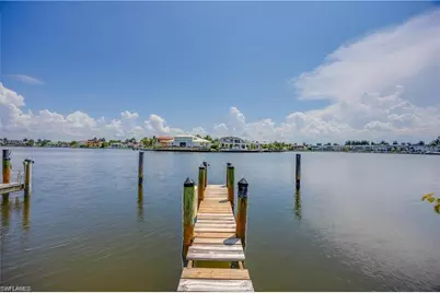 3070 Gulf Shore Blvd N #201, Naples, FL 34103 - Photo 23