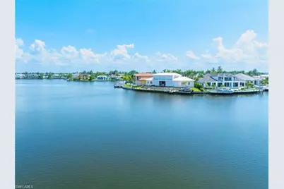 3070 Gulf Shore Blvd N #201, Naples, FL 34103 - Photo 19