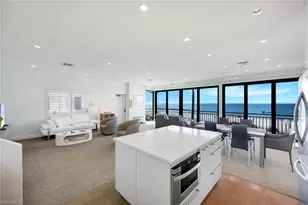 2211 Gulf Shore Blvd N, Naples, FL 34102 - Photo 9