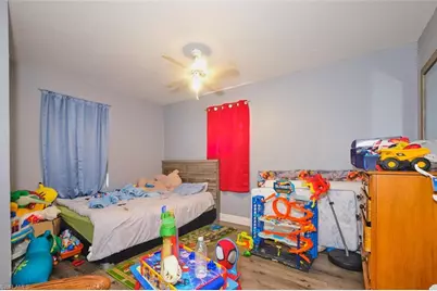 706 SW 31st St, Cape Coral, FL 33914 - Photo 11