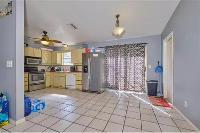 706 SW 31st St, Cape Coral, FL 33914 - Photo 7