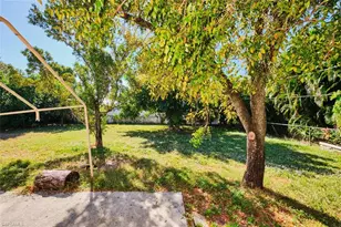 706 SW 31st St, Cape Coral, FL 33914 - Photo 17