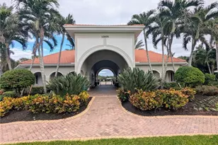 12839 Carrington Cir, Naples, FL 34105 - Photo 17