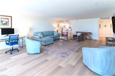 10691 Gulf Shore Dr #400, Naples, FL 34108 - Photo 19