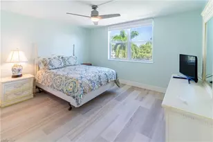 10691 Gulf Shore Dr, Naples, FL 34108 - Photo 21