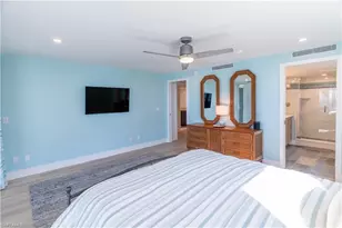 10691 Gulf Shore Dr, Naples, FL 34108 - Photo 29