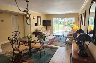 1051 Foxfire Ln, Naples, FL 34104 - Photo 9