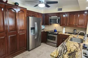 1051 Foxfire Ln, Naples, FL 34104 - Photo 3