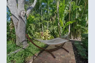 1923 Blackstone Cir, Naples, FL 34109 - Photo 47