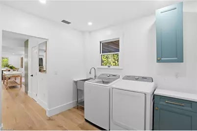 6260 Waxmyrtle Way, Naples, FL 34109 - Photo 17