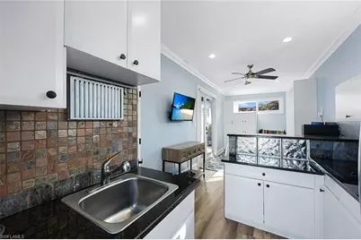 646 111th Ave N, Naples, FL 34108 - Photo 33