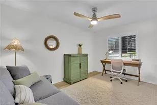 10682 Gulf Shore Dr, Naples, FL 34108 - Photo 15