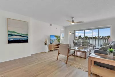 10682 Gulf Shore Dr #C205, Naples, FL 34108 - Photo 7