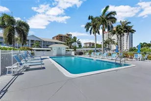 10682 Gulf Shore Dr, Naples, FL 34108 - Photo 29