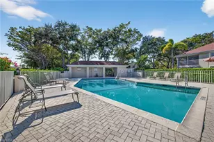 9832 Luna Cir, Naples, FL 34109 - Photo 23