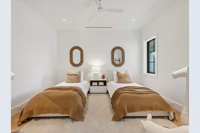 424 Spinnaker Dr, Naples, FL 34102 - Photo 39