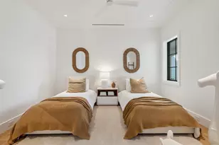 424 Spinnaker Dr, Naples, FL 34102 - Photo 39