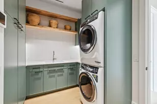 424 Spinnaker Dr, Naples, FL 34102 - Photo 41