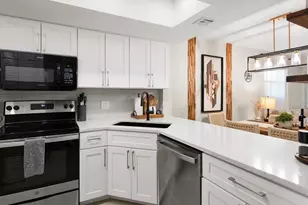 600 Neapolitan Way, Naples, FL 34103 - Photo 9