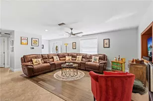 2569 Outrigger Ln, Naples, FL 34104 - Photo 9