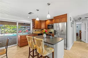 2569 Outrigger Ln, Naples, FL 34104 - Photo 5