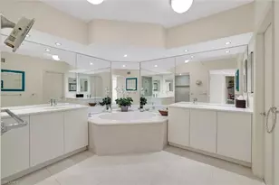 8111 Bay Colony Dr, Naples, FL 34108 - Photo 17