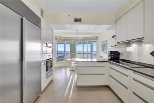 8111 Bay Colony Dr, Naples, FL 34108 - Photo 13