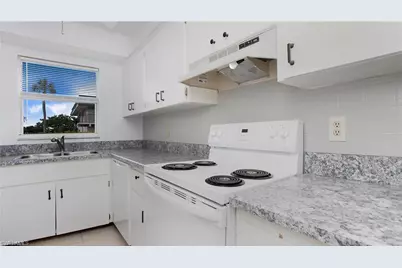 600 Valley Stream Dr #I, Naples, FL 34113 - Photo 11