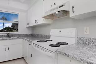 600 Valley Stream Dr, Naples, FL 34113 - Photo 11