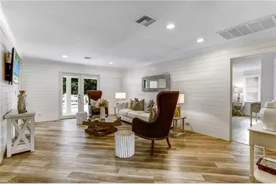 370 6th Ave S, Naples, FL 34102 - Photo 15