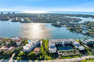 816 W Elkcam Cir, Marco Island, FL 34145 - Photo 45