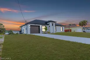 556 Woodview Dr, Lehigh Acres, FL 33972 - Photo 3