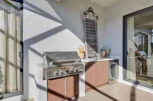 1365 Serrano Cir, Naples, FL 34105 - Photo 23