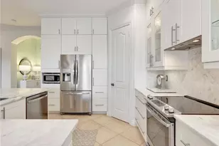 1365 Serrano Cir, Naples, FL 34105 - Photo 13