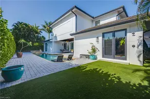 55 E Burning Tree Dr, Naples, FL 34105 - Photo 39