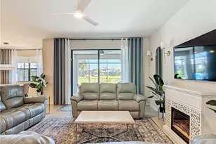 2085 Yellowfin Cir, Naples, FL 34114 - Photo 9