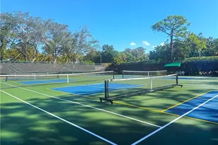 370 Emerald Bay Cir, Naples, FL 34110 - Photo 21