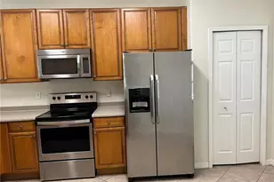 7515 Bristol Cir, Naples, FL 34120 - Photo 11