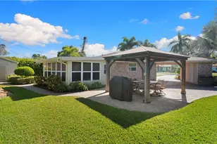 9817 Pennsylvania Ave, Bonita Springs, FL 34135 - Photo 21
