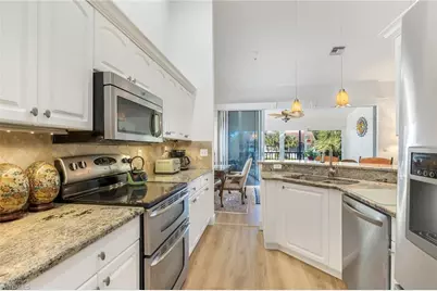 5115 Cedar Springs Dr #201, Naples, FL 34110 - Photo 5