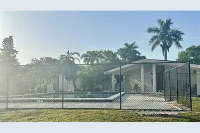 5339 Treetops Dr, Naples, FL 34113 - Photo 25