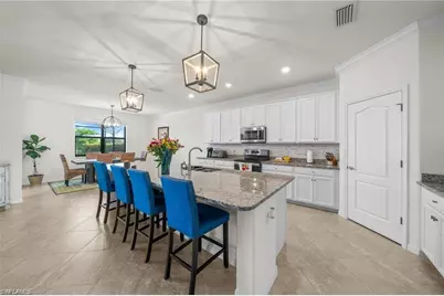 10061 Avalon Lake Cir, Fort Myers, FL 33913 - Photo 11