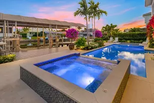 360 Heron Ave, Naples, FL 34108 - Photo 7