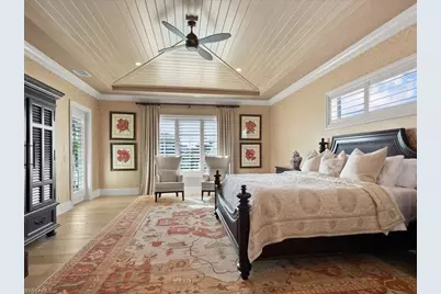 360 Heron Ave, Naples, FL 34108 - Photo 23