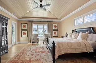 360 Heron Ave, Naples, FL 34108 - Photo 23