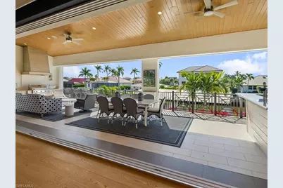 360 Heron Ave, Naples, FL 34108 - Photo 19