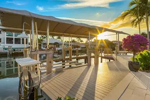 360 Heron Ave, Naples, FL 34108 - Photo 9