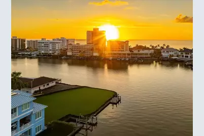 231 Trade Winds Ave, Naples, FL 34108 - Photo 9