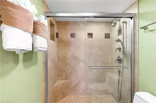 40 Seagate Dr, Naples, FL 34103 - Photo 17